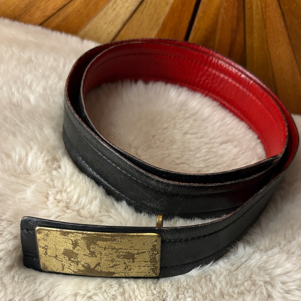 Vtg. Black Calfskin Leather Belt 
W/ Solid Brass Plate European Modèle Déposé